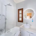 Kaminos Wellness & Отель 4*