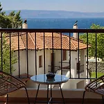 Kaminos Wellness & 4*
