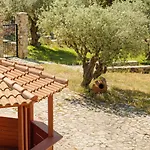 Отель Kaminos Wellness & 4*