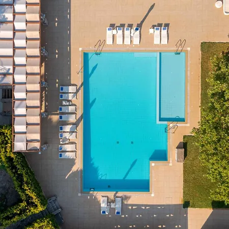 Kaminos Evia Hotel