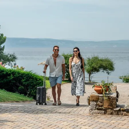 فندق Kaminos Evia 4*